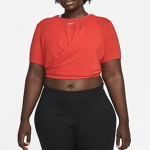 New🌿Nike Training Top